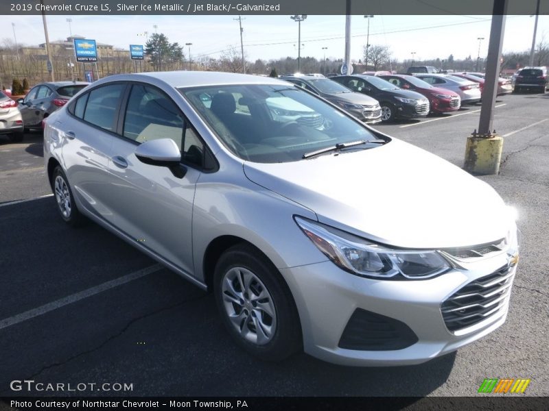 Silver Ice Metallic / Jet Black/­Galvanized 2019 Chevrolet Cruze LS