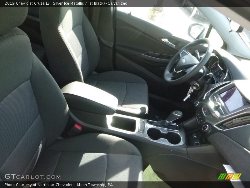 Silver Ice Metallic / Jet Black/­Galvanized 2019 Chevrolet Cruze LS