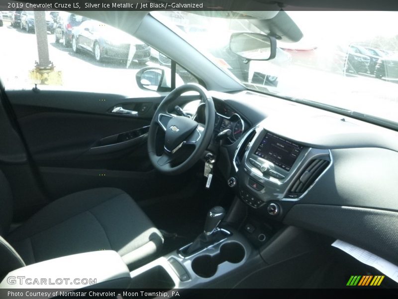 Silver Ice Metallic / Jet Black/­Galvanized 2019 Chevrolet Cruze LS