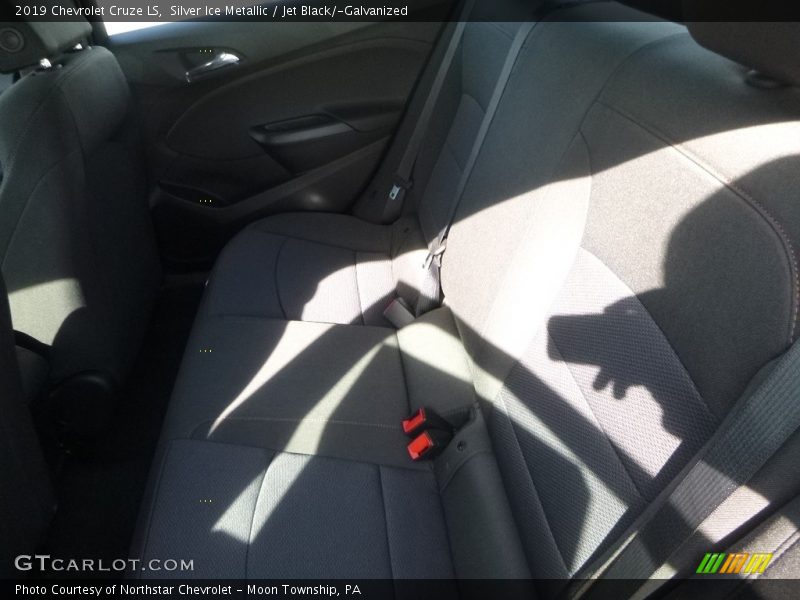 Silver Ice Metallic / Jet Black/­Galvanized 2019 Chevrolet Cruze LS