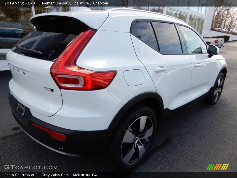 Ice White / Charcoal 2019 Volvo XC40 T5 Momentum AWD