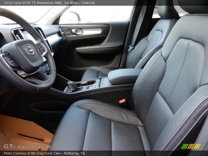 Ice White / Charcoal 2019 Volvo XC40 T5 Momentum AWD