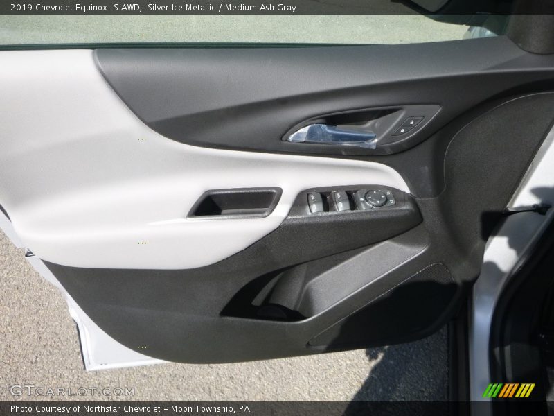 Silver Ice Metallic / Medium Ash Gray 2019 Chevrolet Equinox LS AWD