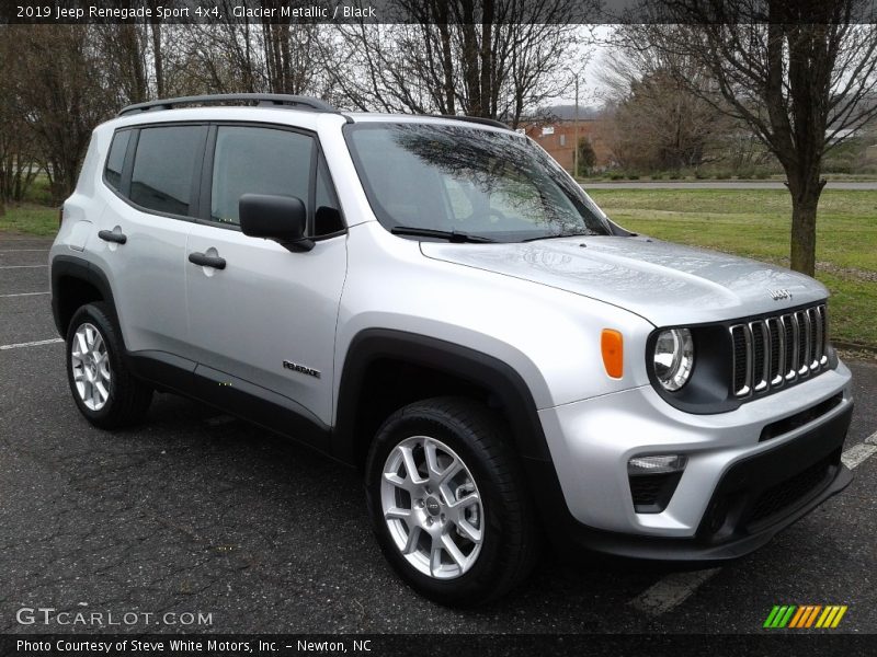 Front 3/4 View of 2019 Renegade Sport 4x4