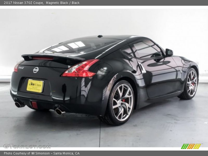 Magnetic Black / Black 2017 Nissan 370Z Coupe