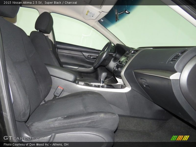 Super Black / Charcoal 2015 Nissan Altima 2.5 SV