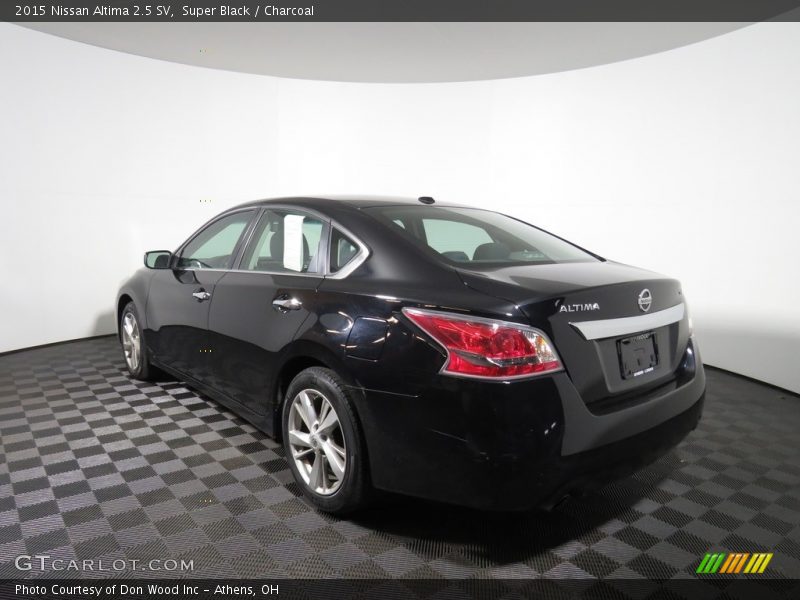 Super Black / Charcoal 2015 Nissan Altima 2.5 SV