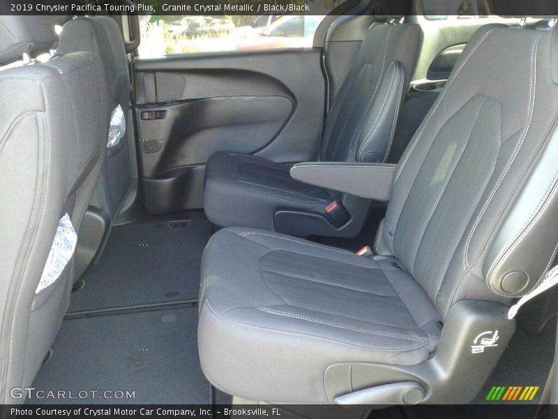Granite Crystal Metallic / Black/Black 2019 Chrysler Pacifica Touring Plus
