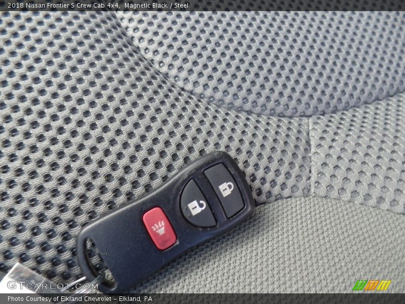 Magnetic Black / Steel 2018 Nissan Frontier S Crew Cab 4x4