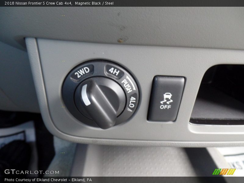 Magnetic Black / Steel 2018 Nissan Frontier S Crew Cab 4x4