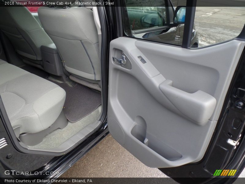 Magnetic Black / Steel 2018 Nissan Frontier S Crew Cab 4x4