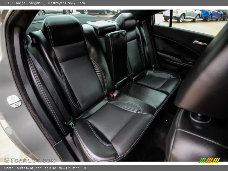 Destroyer Grey / Black 2017 Dodge Charger SE