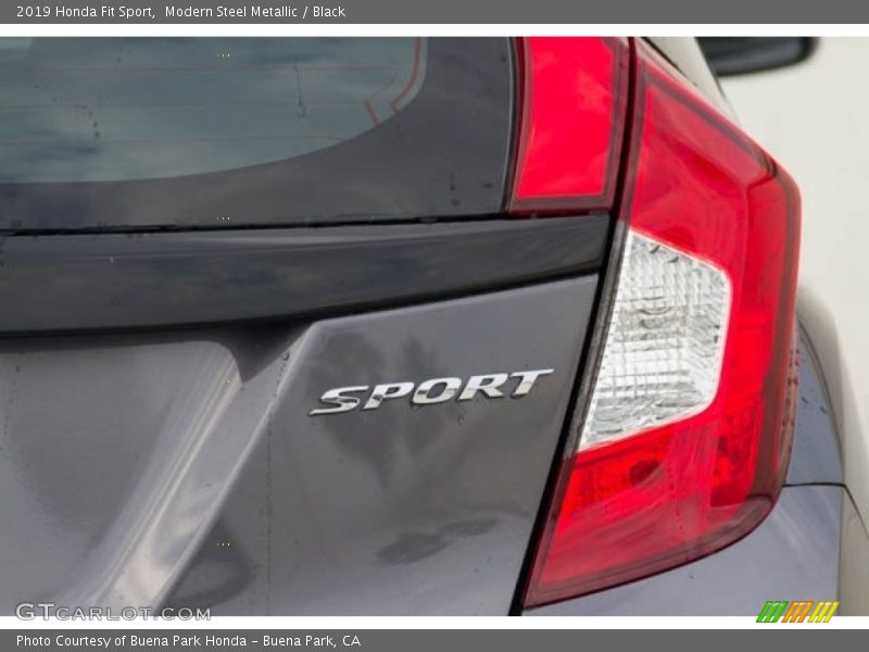 Modern Steel Metallic / Black 2019 Honda Fit Sport