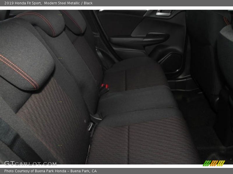 Modern Steel Metallic / Black 2019 Honda Fit Sport