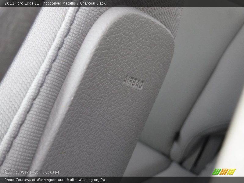 Ingot Silver Metallic / Charcoal Black 2011 Ford Edge SE