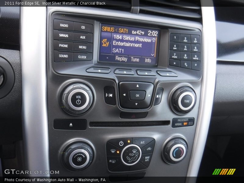 Ingot Silver Metallic / Charcoal Black 2011 Ford Edge SE