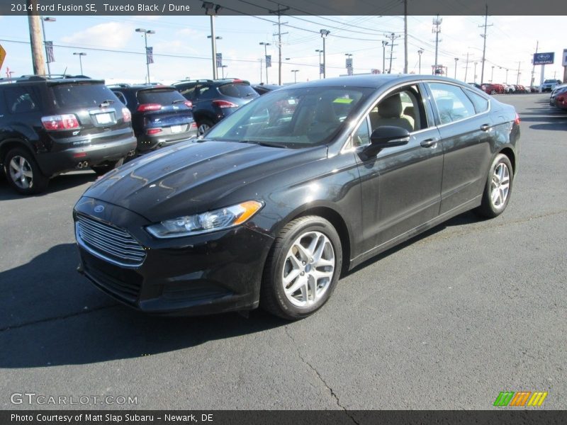 Tuxedo Black / Dune 2014 Ford Fusion SE