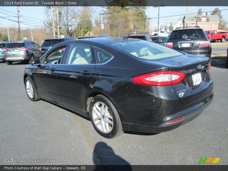 Tuxedo Black / Dune 2014 Ford Fusion SE