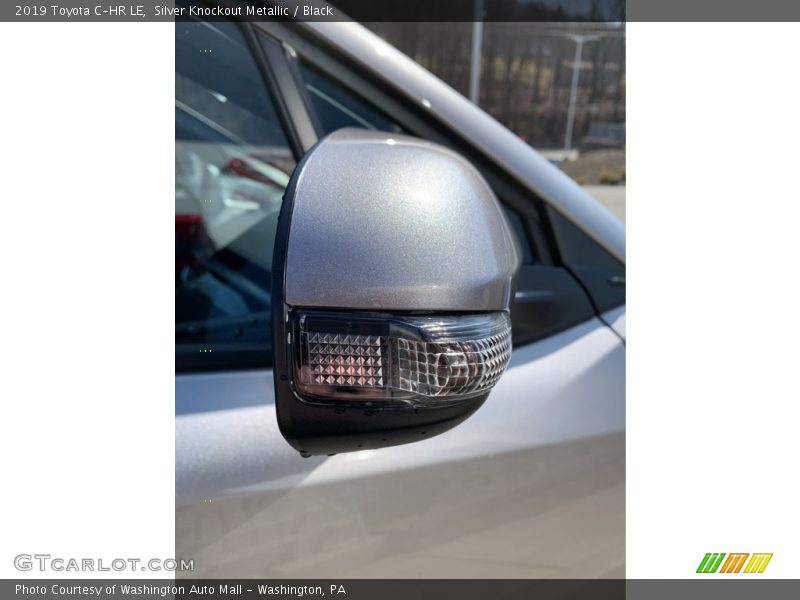 Silver Knockout Metallic / Black 2019 Toyota C-HR LE