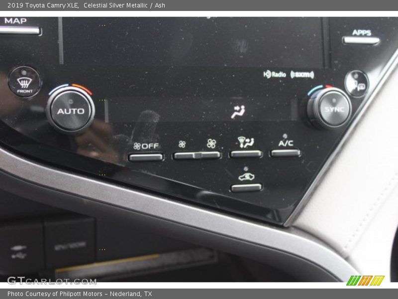 Celestial Silver Metallic / Ash 2019 Toyota Camry XLE
