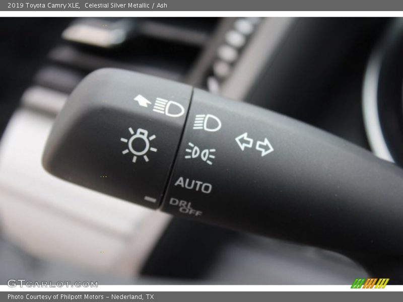 Celestial Silver Metallic / Ash 2019 Toyota Camry XLE