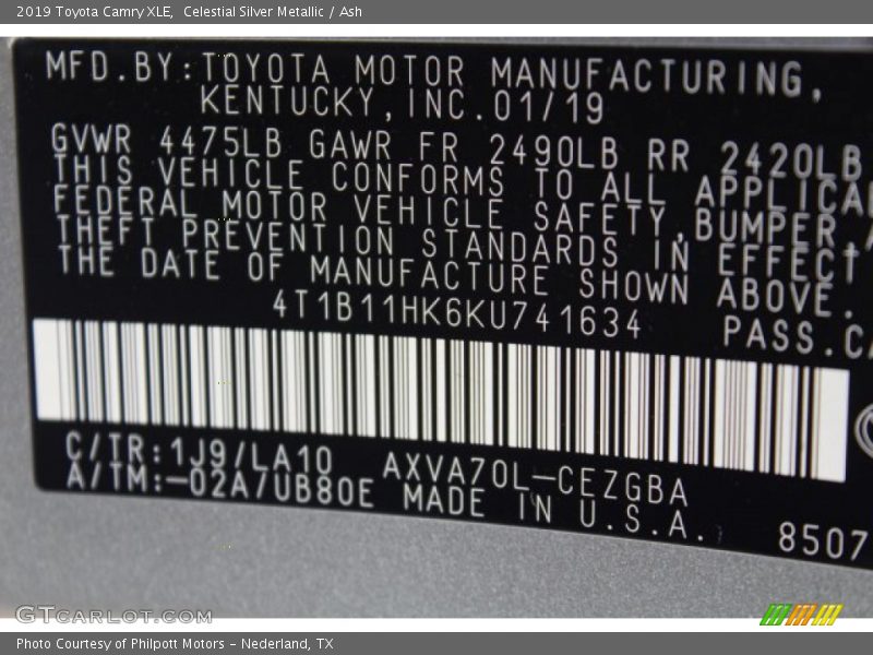 Celestial Silver Metallic / Ash 2019 Toyota Camry XLE