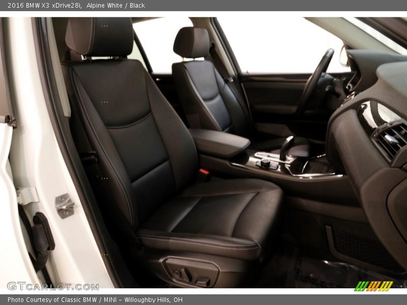 Alpine White / Black 2016 BMW X3 xDrive28i