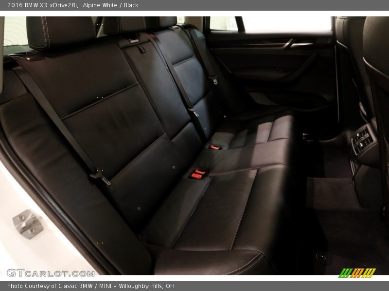 Alpine White / Black 2016 BMW X3 xDrive28i