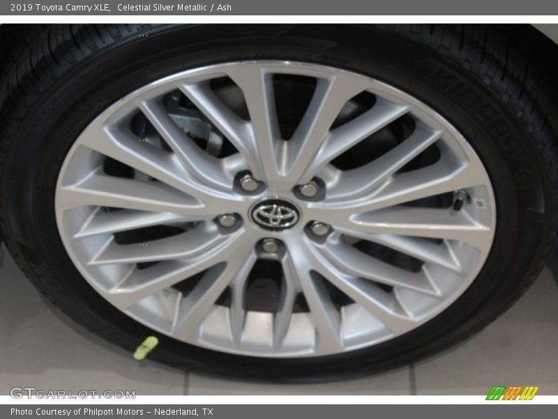 Celestial Silver Metallic / Ash 2019 Toyota Camry XLE
