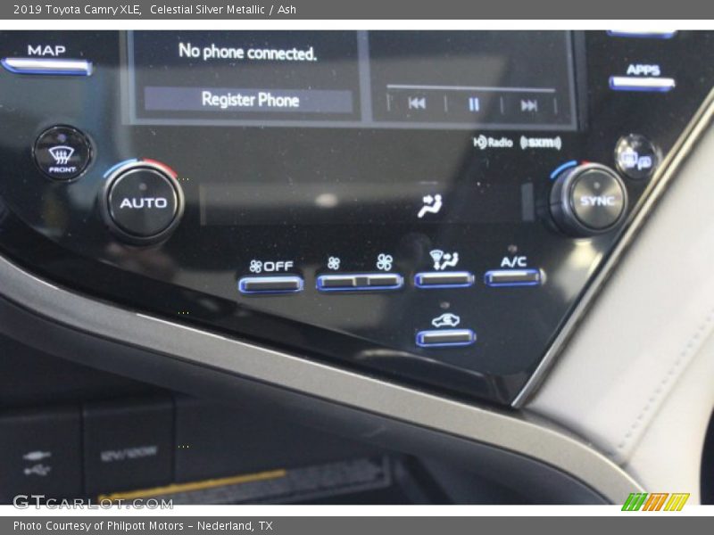 Celestial Silver Metallic / Ash 2019 Toyota Camry XLE