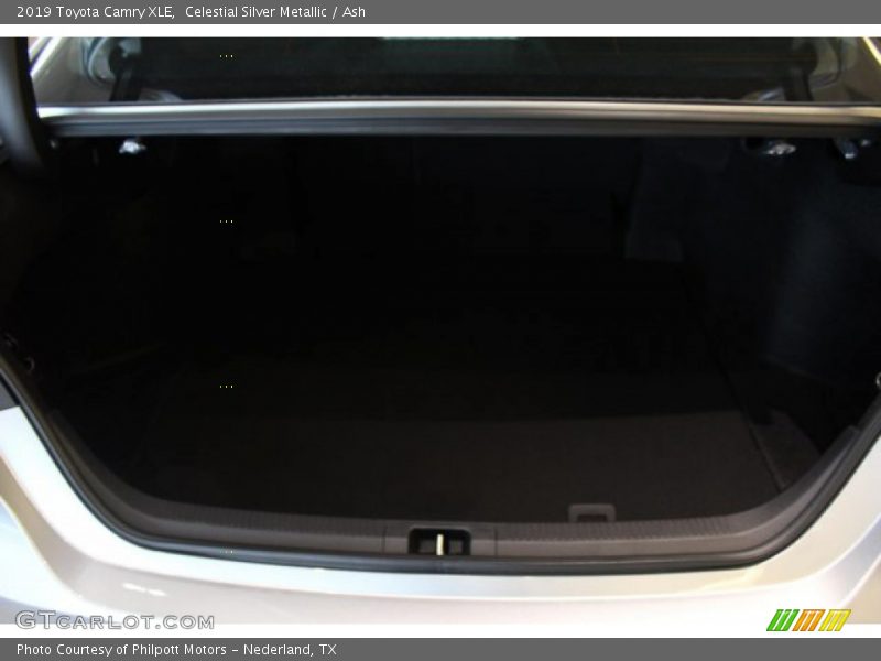 Celestial Silver Metallic / Ash 2019 Toyota Camry XLE