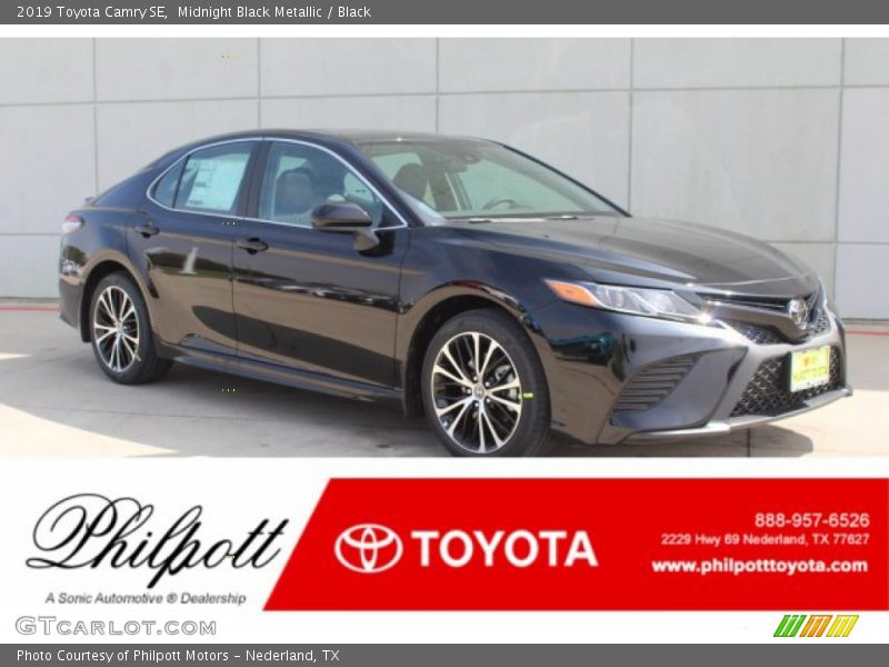 Midnight Black Metallic / Black 2019 Toyota Camry SE