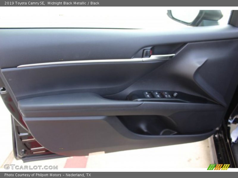 Midnight Black Metallic / Black 2019 Toyota Camry SE