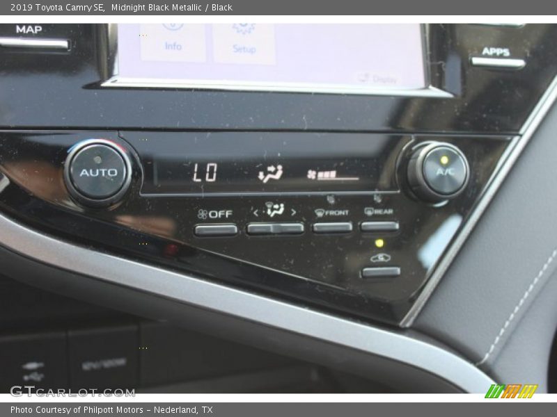 Midnight Black Metallic / Black 2019 Toyota Camry SE