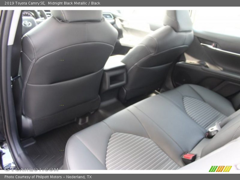 Midnight Black Metallic / Black 2019 Toyota Camry SE
