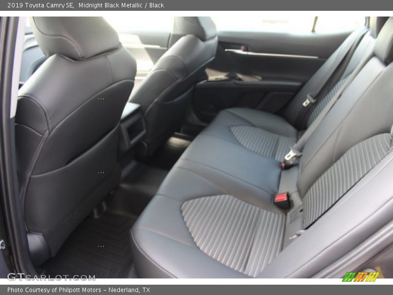 Midnight Black Metallic / Black 2019 Toyota Camry SE