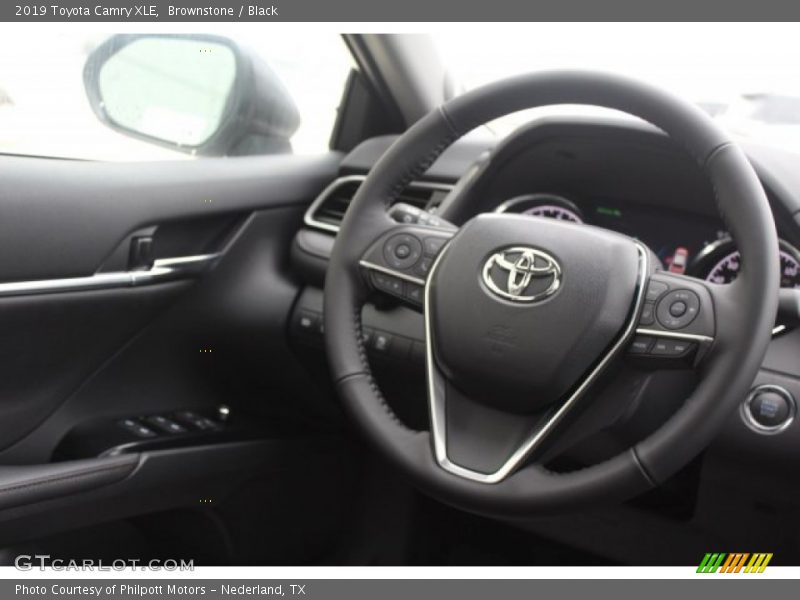 Brownstone / Black 2019 Toyota Camry XLE