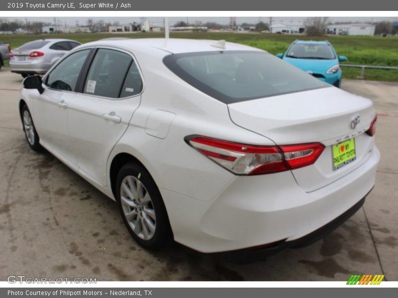 Super White / Ash 2019 Toyota Camry LE