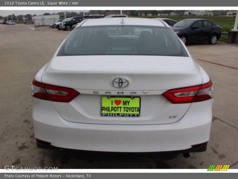 Super White / Ash 2019 Toyota Camry LE
