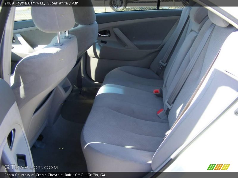 Super White / Ash 2009 Toyota Camry LE