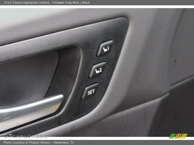 Predawn Gray Mica / Black 2019 Toyota Highlander Limited
