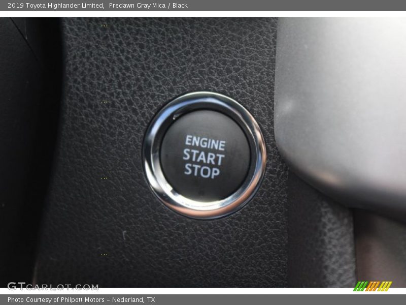 Predawn Gray Mica / Black 2019 Toyota Highlander Limited