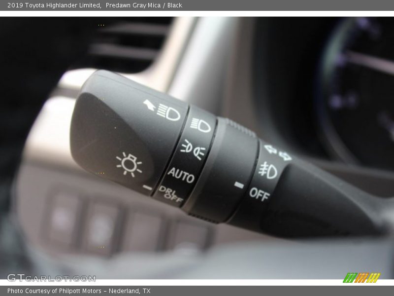 Predawn Gray Mica / Black 2019 Toyota Highlander Limited