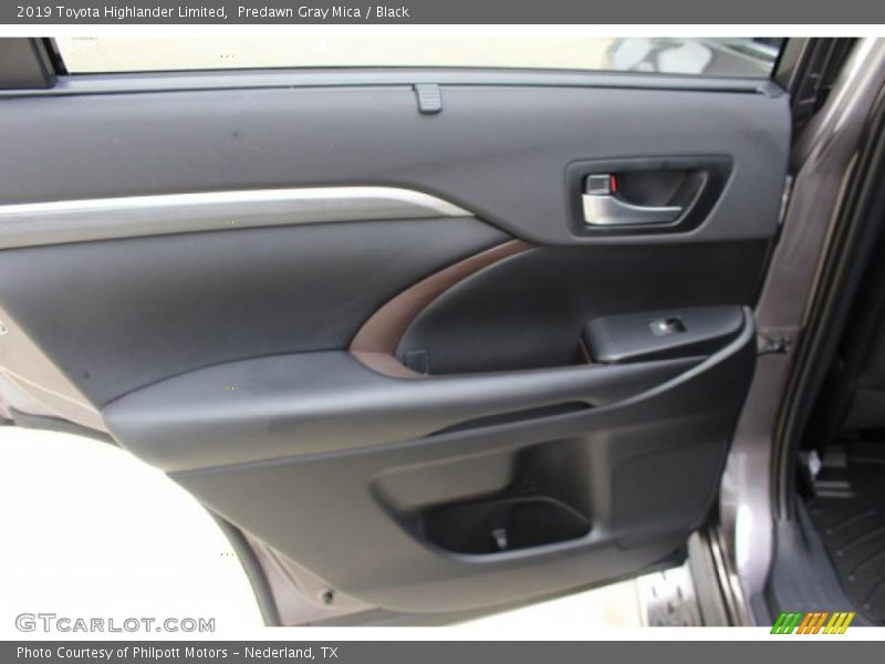 Predawn Gray Mica / Black 2019 Toyota Highlander Limited