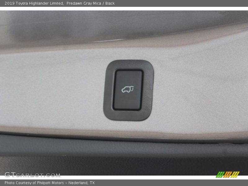 Predawn Gray Mica / Black 2019 Toyota Highlander Limited