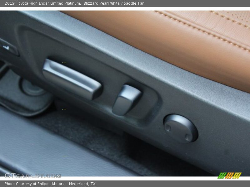 Blizzard Pearl White / Saddle Tan 2019 Toyota Highlander Limited Platinum