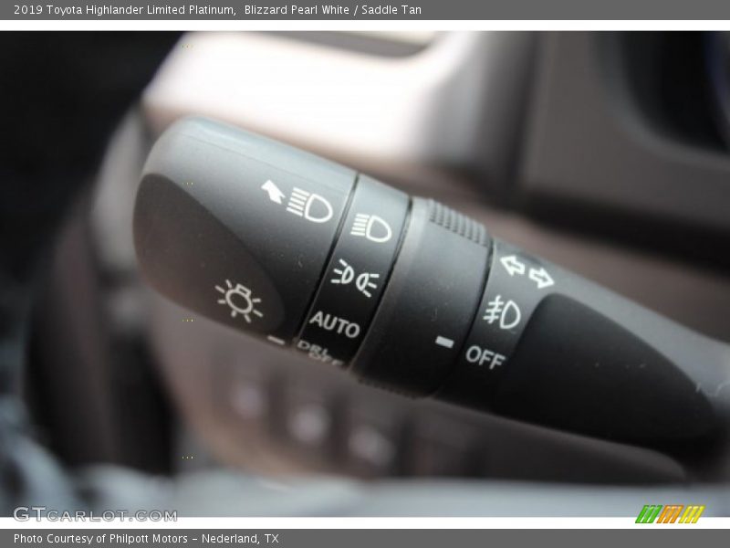 Blizzard Pearl White / Saddle Tan 2019 Toyota Highlander Limited Platinum