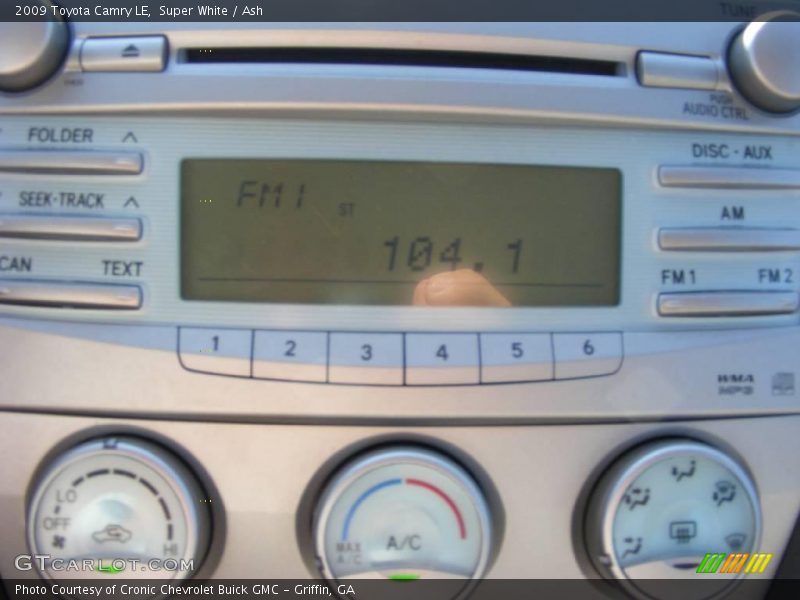 Super White / Ash 2009 Toyota Camry LE