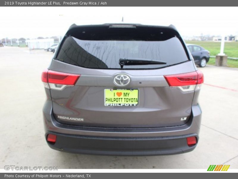 Predawn Gray Mica / Ash 2019 Toyota Highlander LE Plus