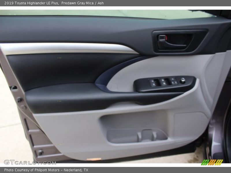 Predawn Gray Mica / Ash 2019 Toyota Highlander LE Plus